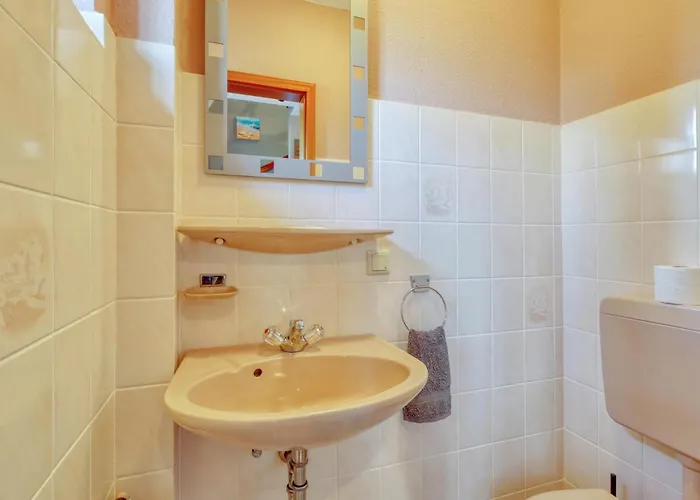 2 Bedroom Pet Friendly In Nyaraló Kollmar
